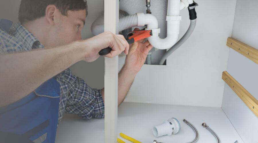 Local expert plumbing services in Oakville, CT